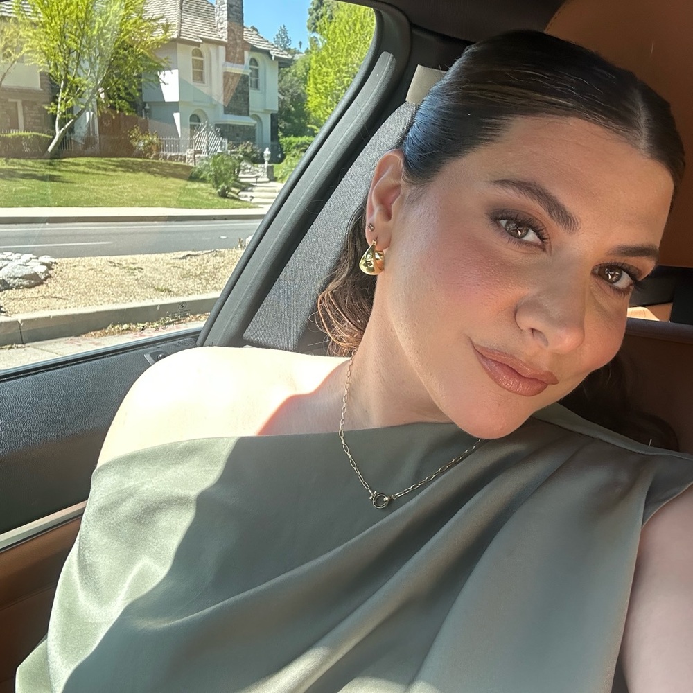 Meet your Posher, Emilie